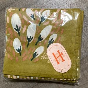 Hemlock Bandanas ,package of 4 ,New with tag